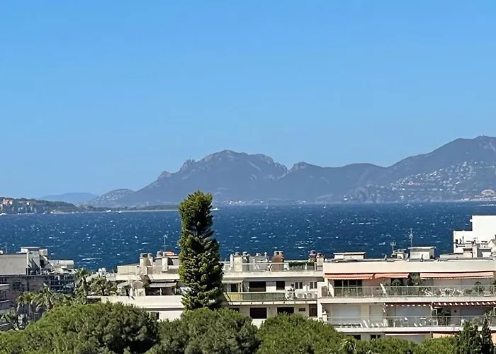 Superbe Le Pavois Antibes